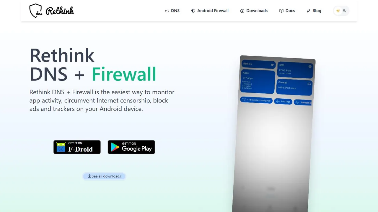 Echter Screenshot der öffentlich erreichbaren Startseite von Rethink DNS + Firewall, aufgenommen am 16.08.2026.